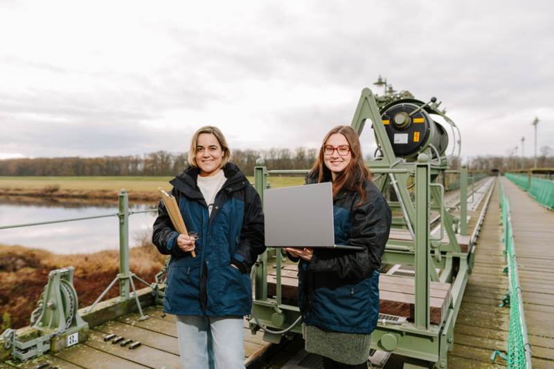 Illustration von Wasserwirtschaftler/innen