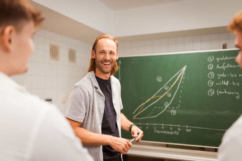 Illustration von Lehrer/innen